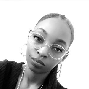 Meet your Posher, Janet